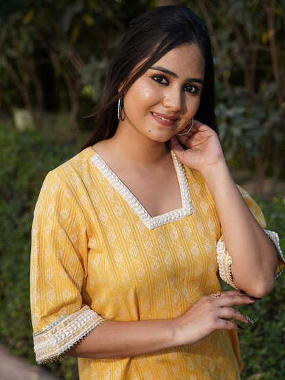 GLOWING SUNSHINE PEARL KURTA SET